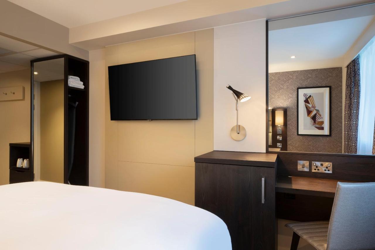 Leonardo Hotel Chester Extérieur photo